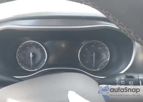 2022 Chrysler Pacifica Touring L z USA, uszkodzony, nr VIN 2C4RC1BG5NR157339